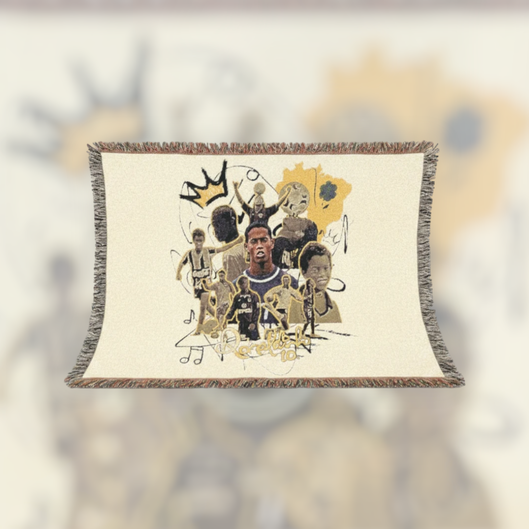 Futbol Addict Ronaldinho woven cotton blanket featuring a collage of R10 football moments with colorful fringed edges.